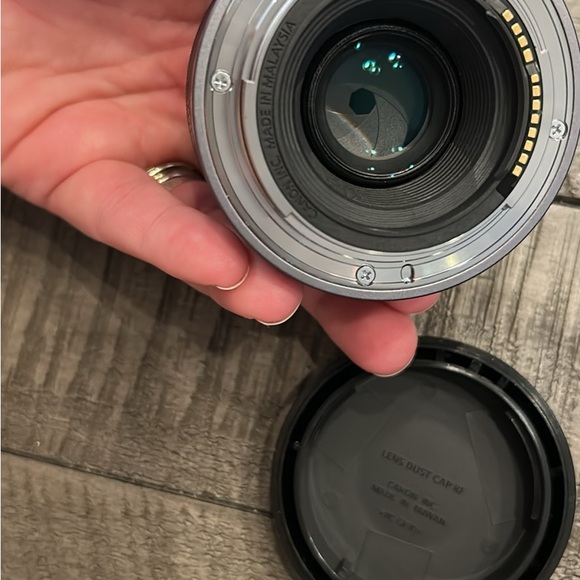 Canon lens RF 50mm f1.8 STM - Picture 4 of 5